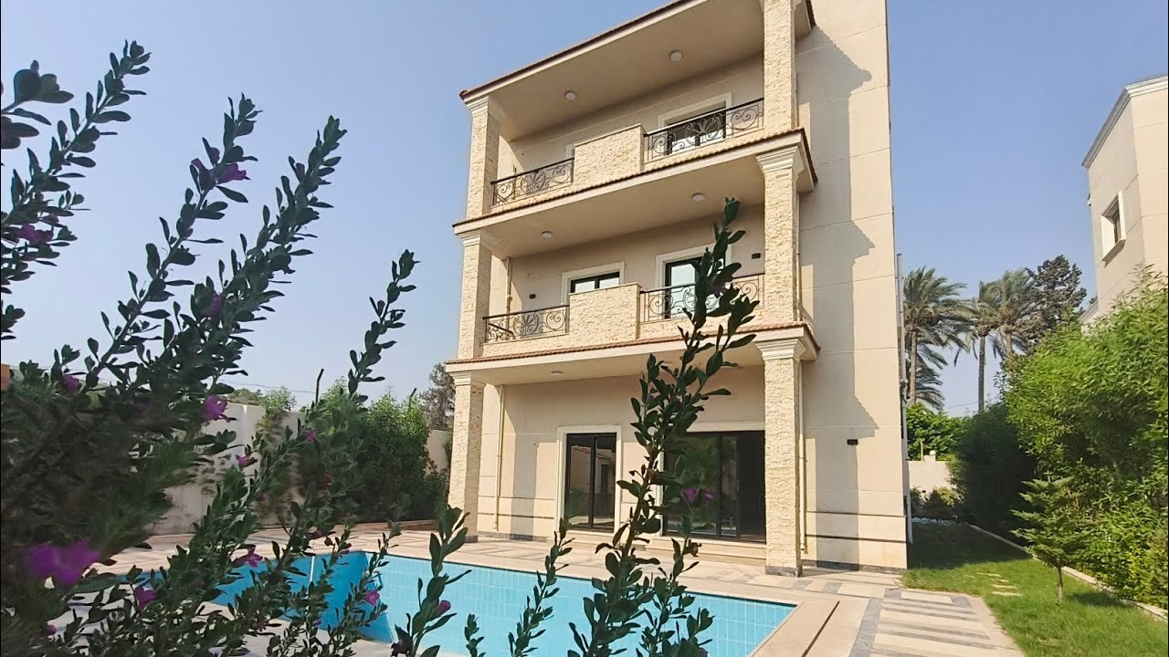 فيلا للبيع في كنج مريوط داخل مني كبموند تواصل فون أو واتساب 01015199145