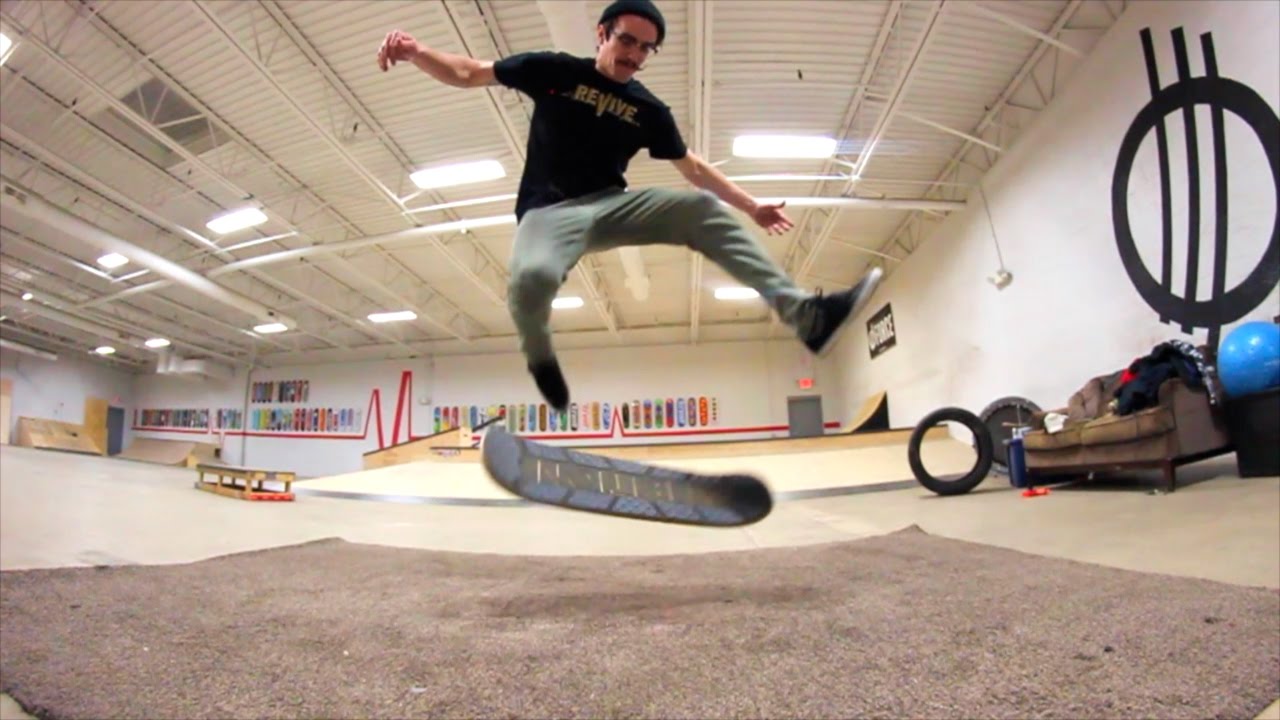 SNOWSKATE CARPETBOARD S.K.A.T.E!