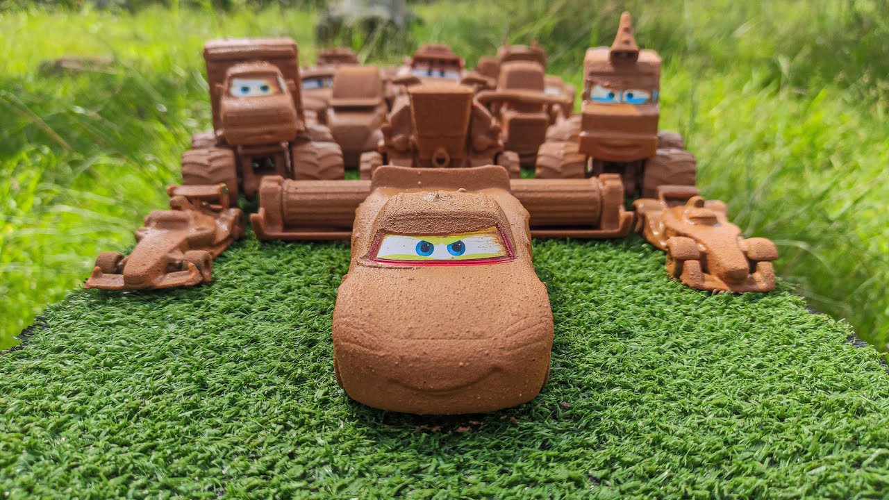Clean up muddy minicars & disney car convoys! Play in the garden