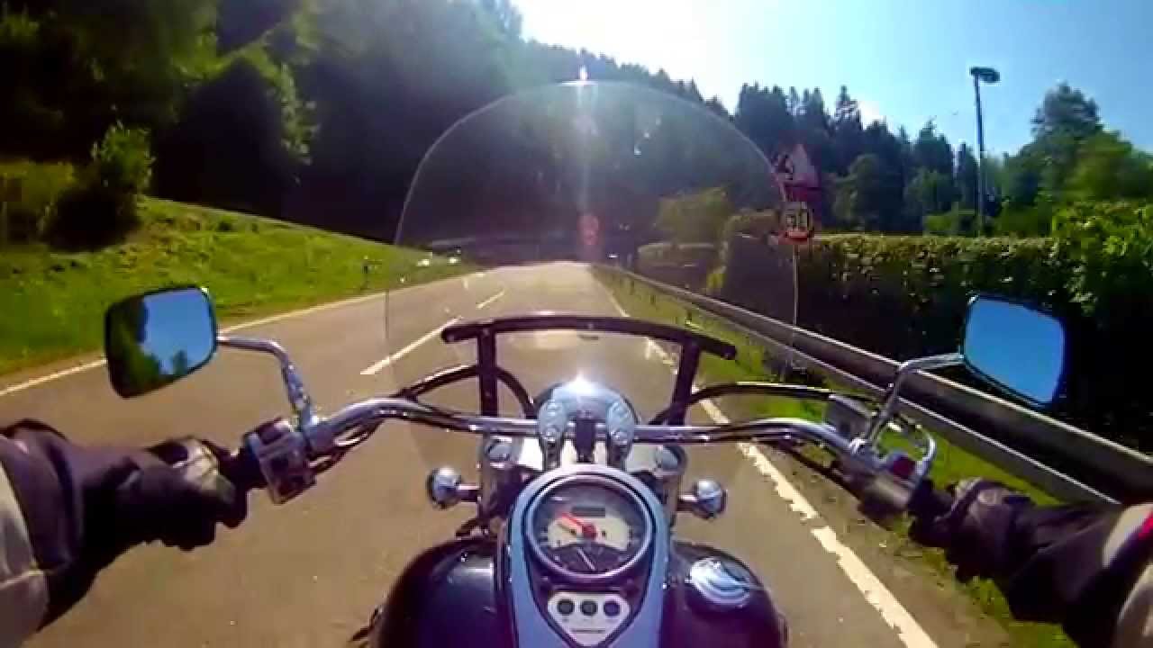 Schrecksekunde beim Motorradfahren im Schwarzwald (Bad Rippoldsau)