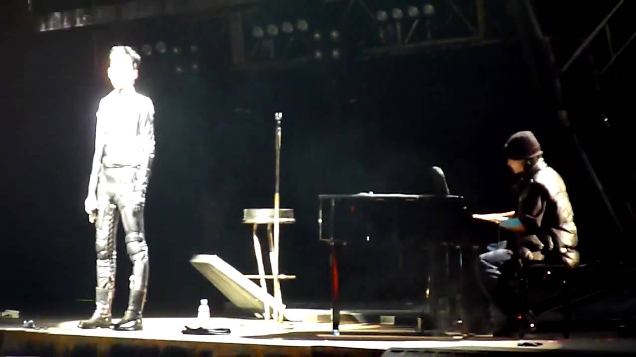 Tokio Hotel _ Zoom - Live @ Oberhausen - 26.02.10 - (C)Flecheliott.