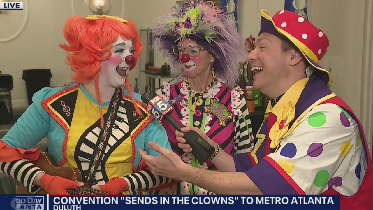 Clown convention takes over Duluth hotel
