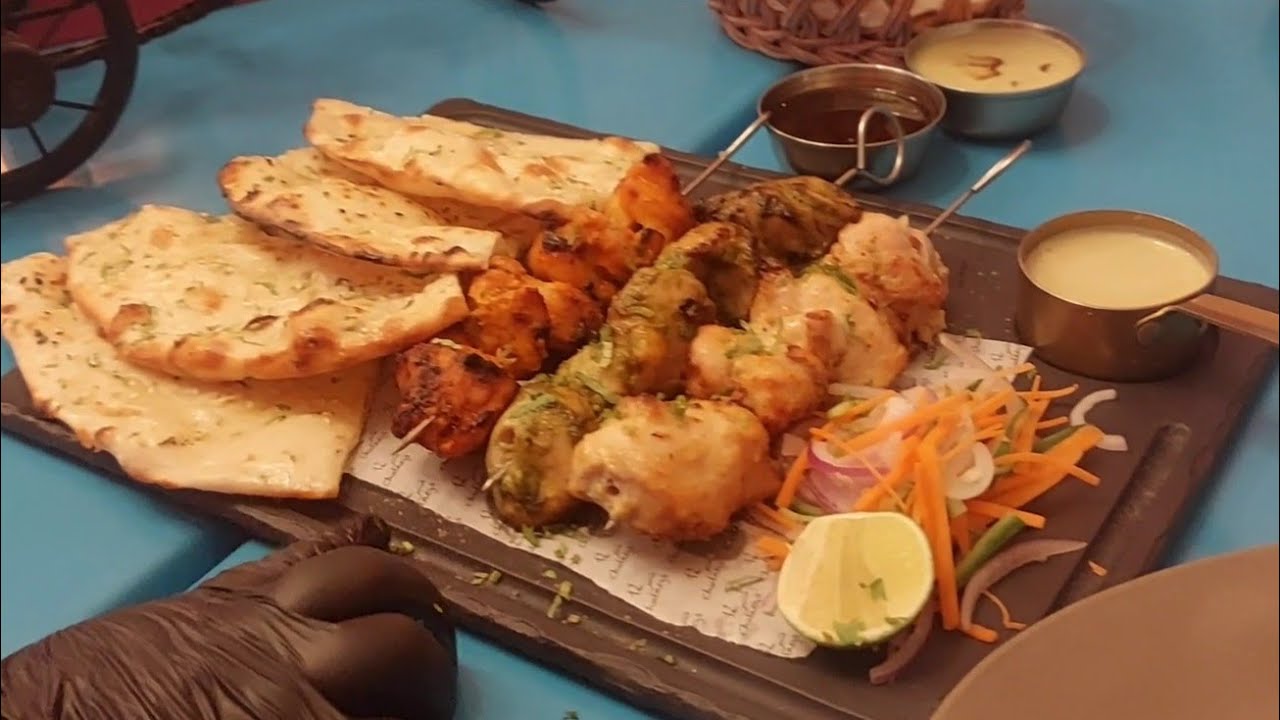 12 Chutneys Restaurant kuwait ١٢ شتنيزindian indian cuisine kuwait