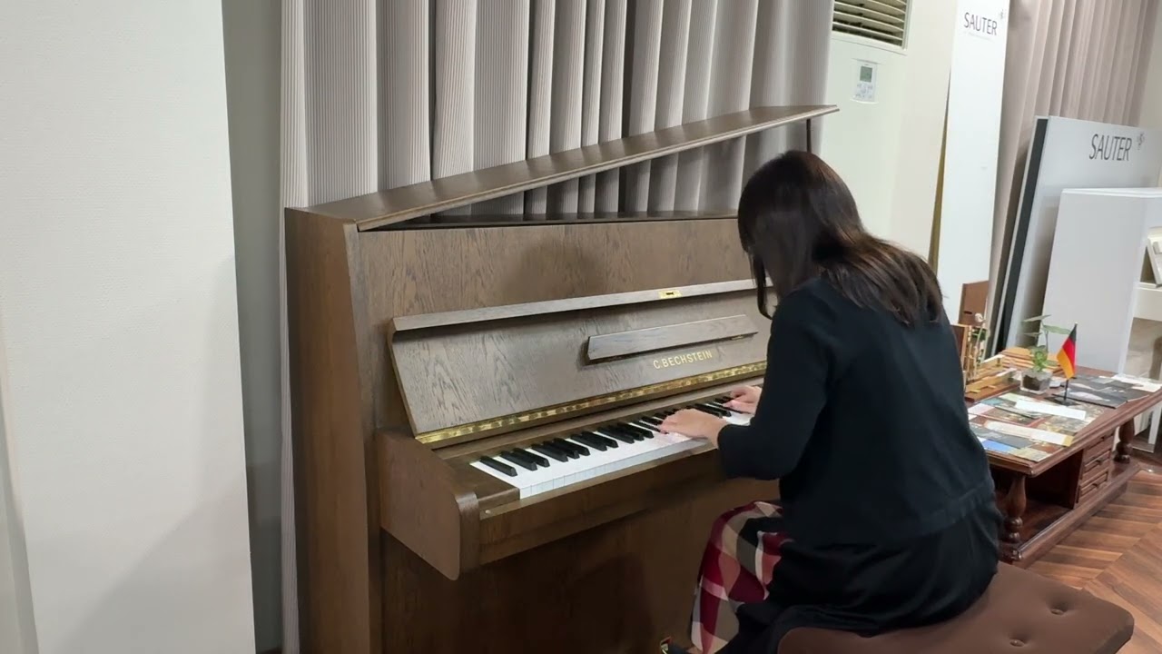 ベヒシュタイン 12N　1975年製