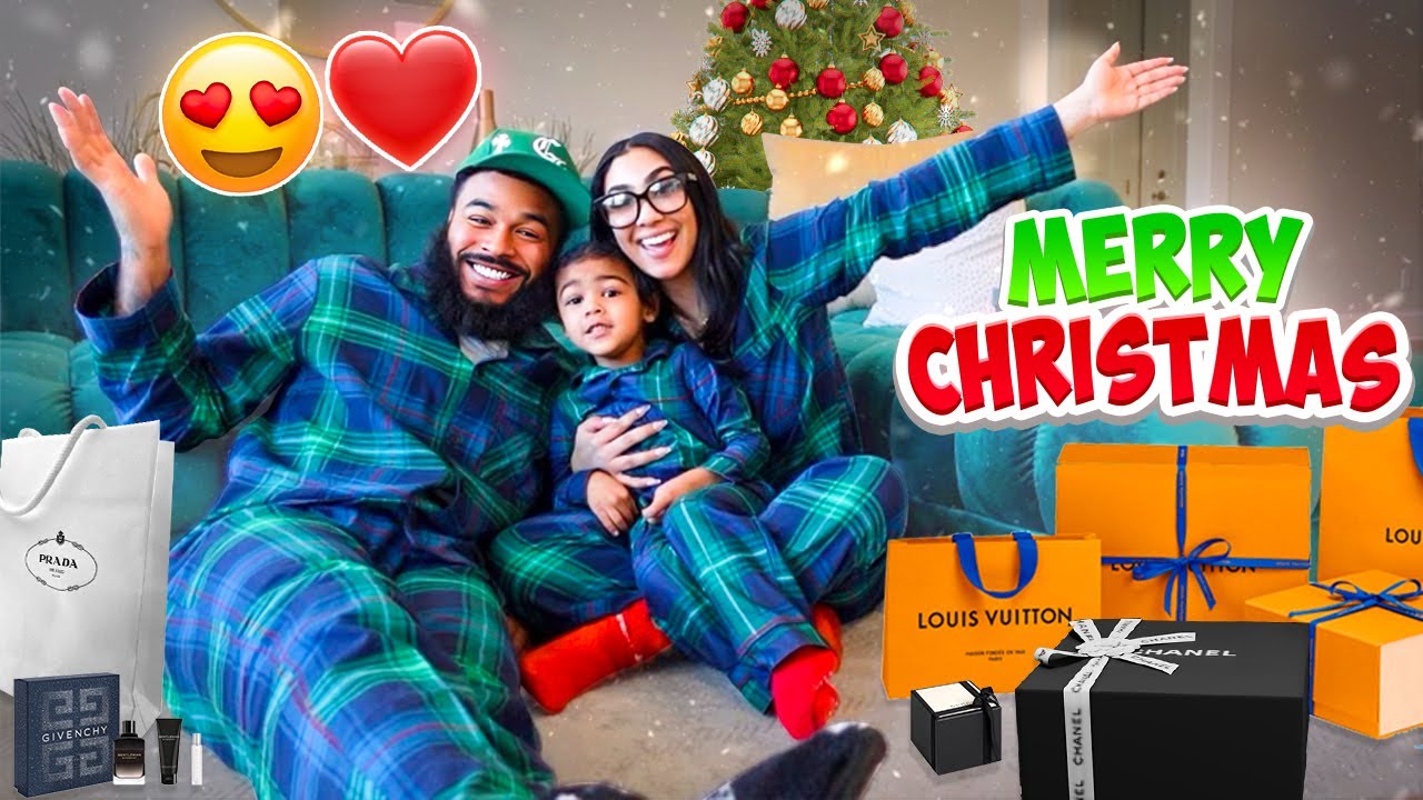 My Boyfriend Got Me the CUTEST Gift Ever 🥹 | CHRISTMAS VLOG 🎄🎁