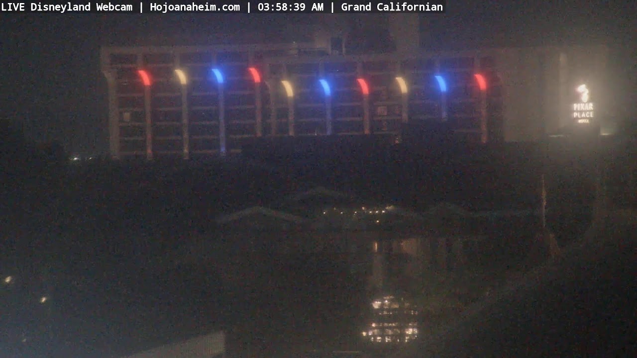 Mattercam 02/21/2026 16:16 - LIVE DISNEYLAND Webcam from Howard Johnson Hotel Anaheim
