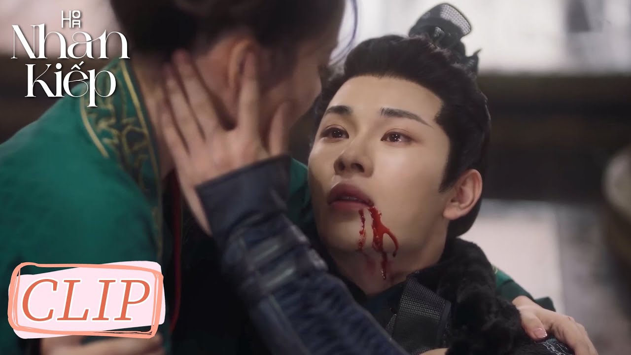 Clip Tập 23 Diệp Đình đỡ dao cho Bán Mộng, ra đi trong vòng tay cô ấy! | Hoa Nhan Kiếp | WeTV