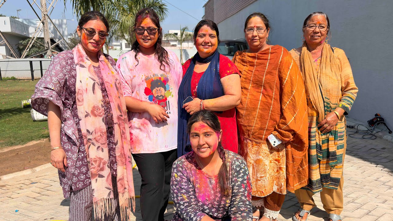Holi Celebration Vlog 🌈 | Rang, Dance & Full Masti