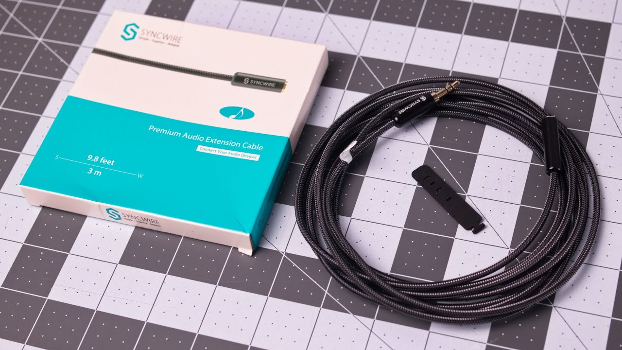 10ft AUX 3.5mm extension cable with braiding by Syncwire.