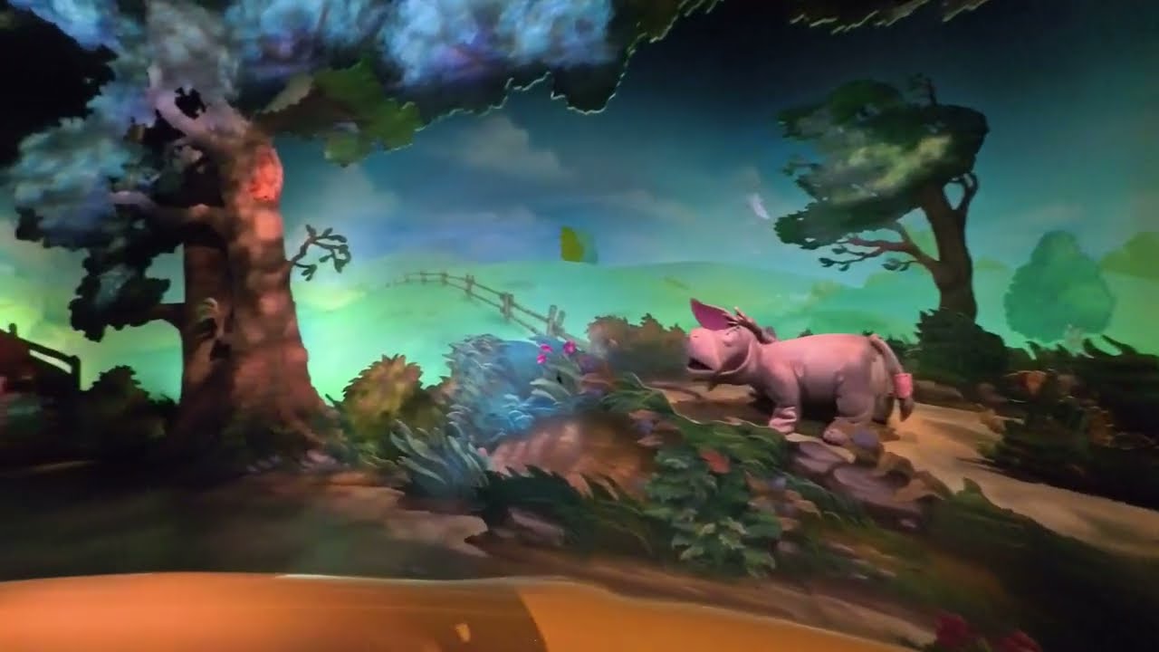 Hong Kong Disneyland - The Many Adventures of Winnie the Pooh