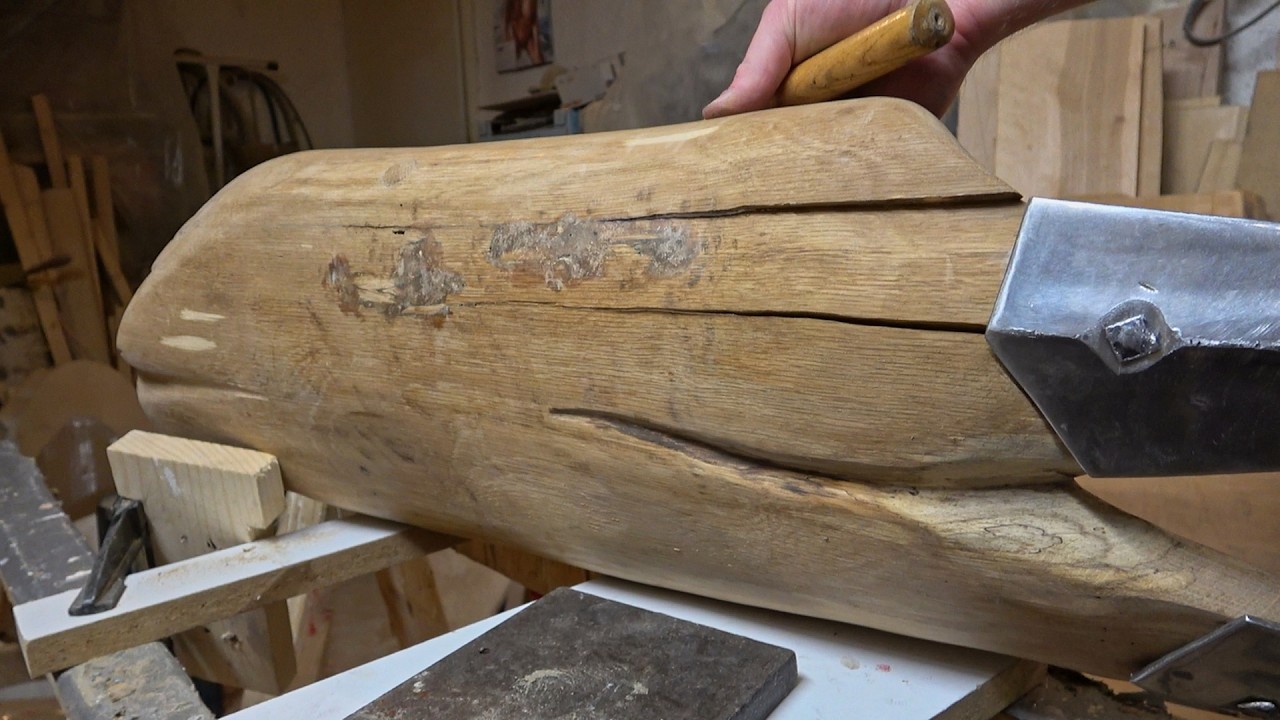 Crafting Thorin Oakenshields Oakenshield from Oaken wood