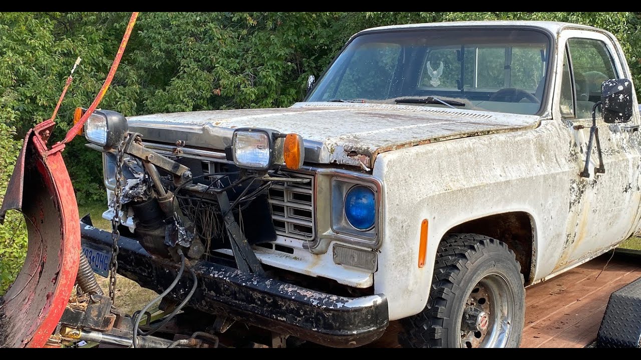 Squarebody - How to fix totally rusted door hinge for FREE.