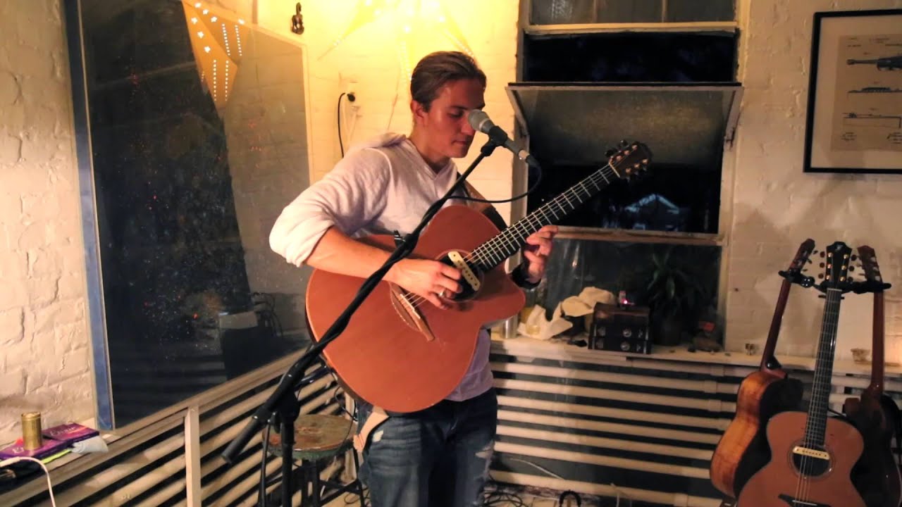 Lighthouse - Calum Graham - Art Loft 1254 Live Session