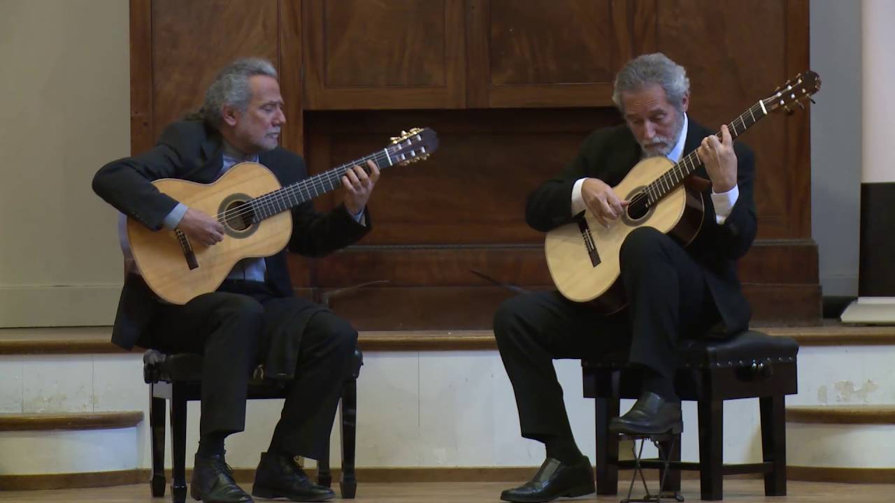 Sérgio and Odair Assad play Dilermando Reis - Dois Destinos