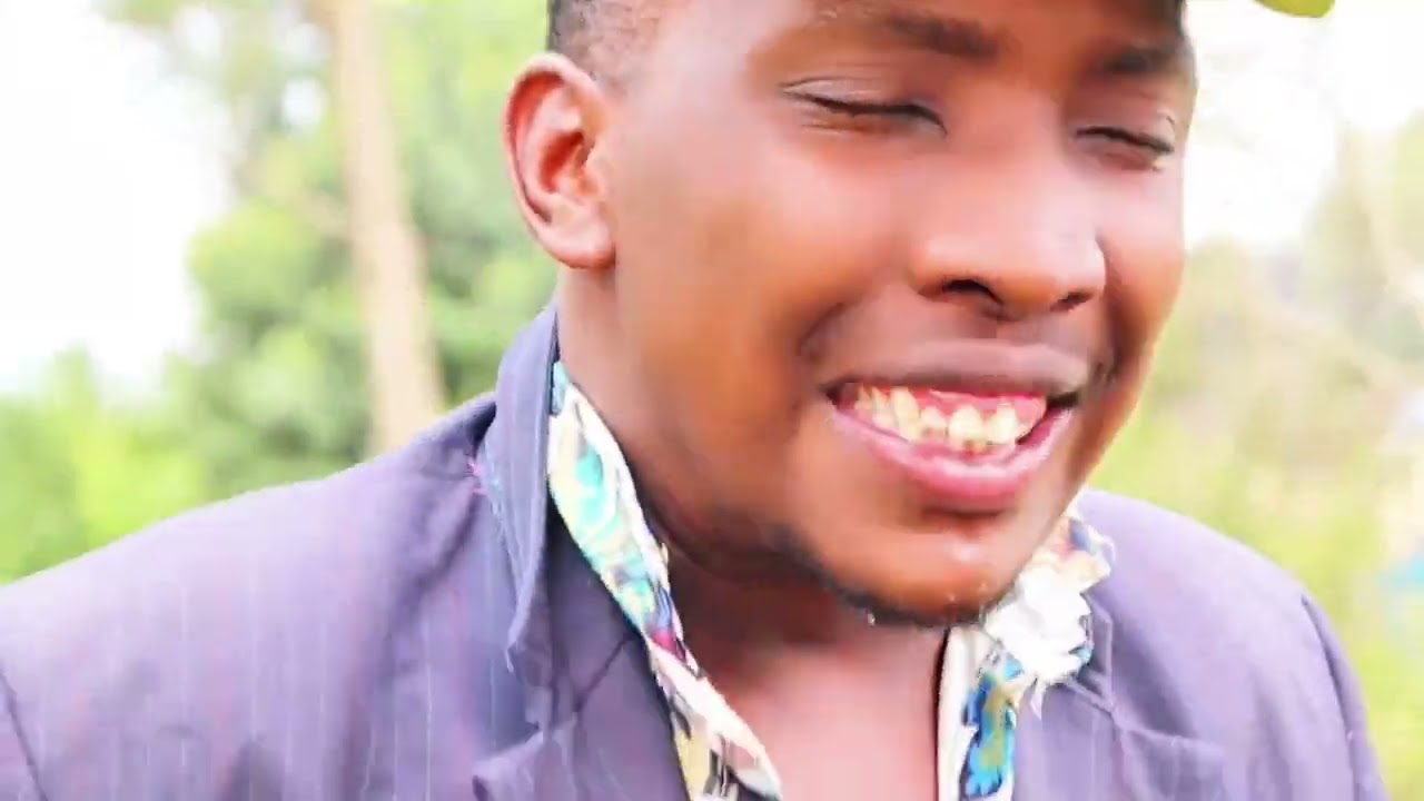 Mtu anasema atakufa alafu anangoja mwenye atamuokoa and other short video's 😂