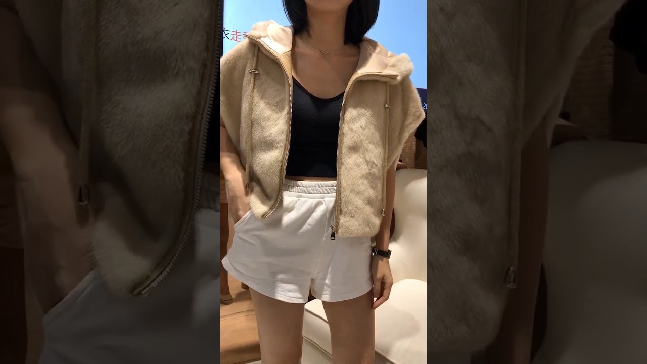 Louis vuitton luxury mink fur vest outerwear winter outdoor Mink jacket  Mink fur waistcoat