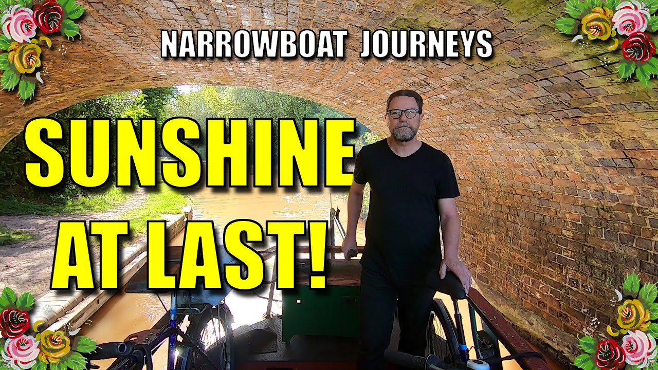 That sinking feeling! A narrowboat journey on the Coventry Canal. Spring wood to Mancetter Bridge.