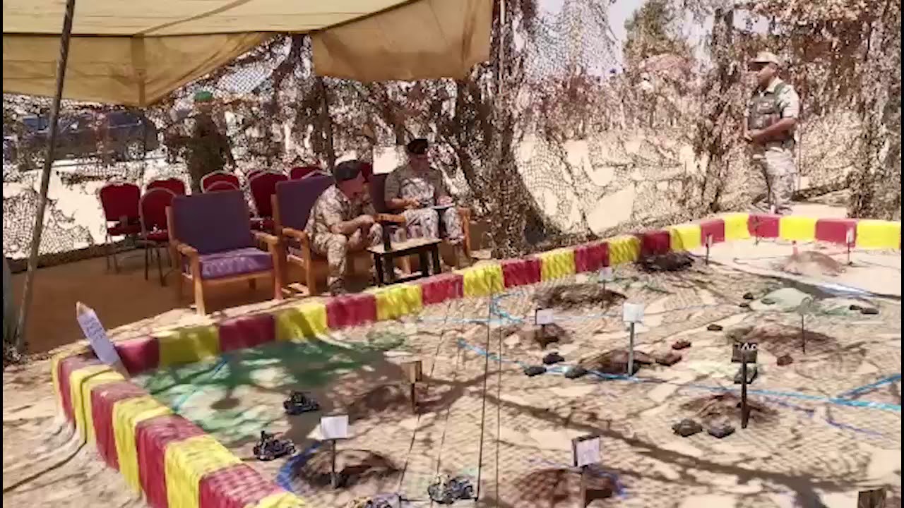 جلالة القائد الأعلى يزور كتيبة الدفاع الجوي الميداني /73 الملكية