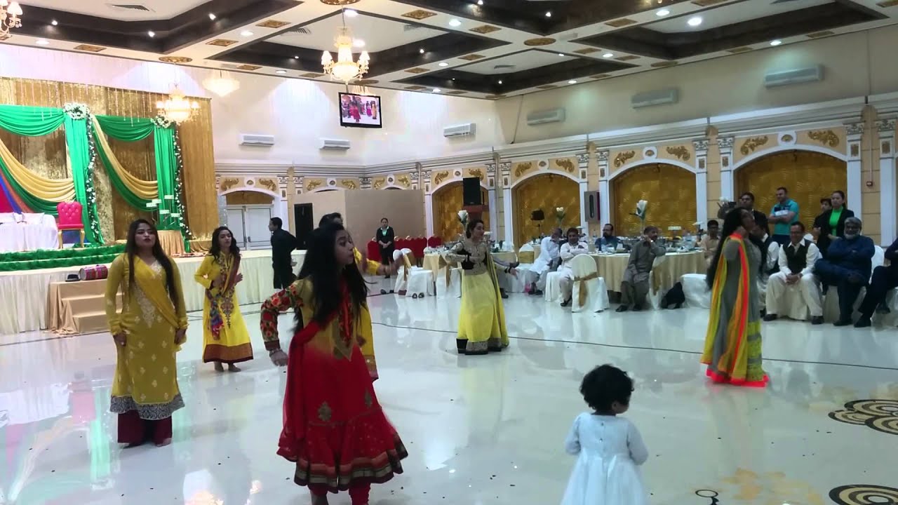 Mehendi Dance