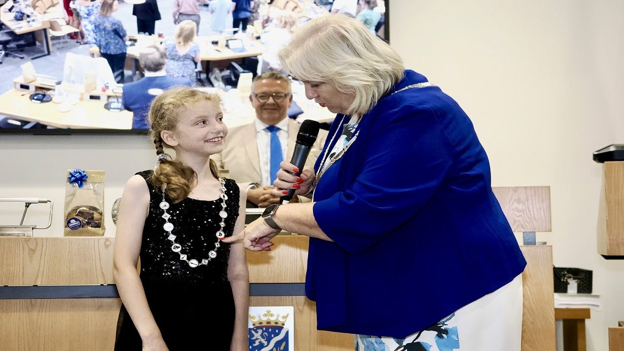 Installatie kinderburgemeester Vivienne Vermue van Haarlemmermeer - 07.09.2023