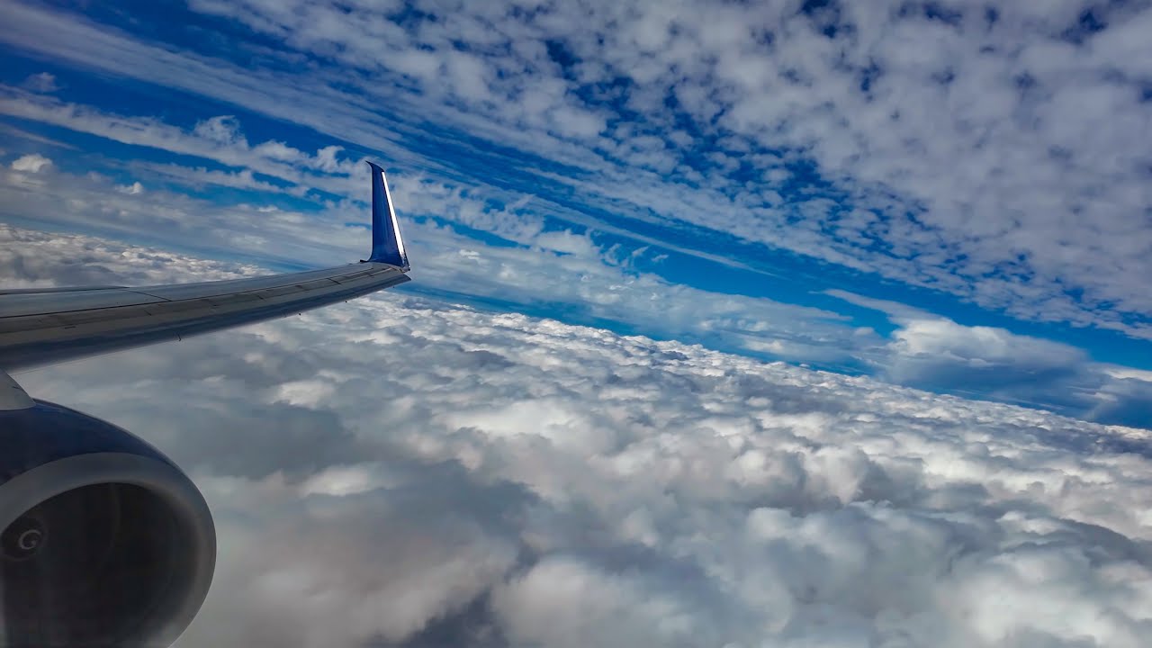 CLOUD SURFING OVER SOUTHERN CALIFORNIA!!!! Delta Boeing 737-900ER Landing at LAX - 4k - w/ ATC Audio