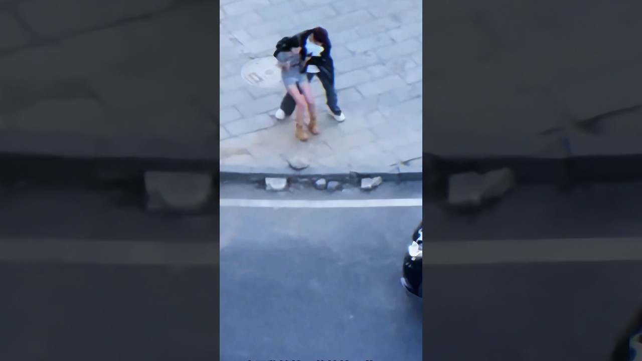Brave man saves woman from trouble caught on camera ❤️ #realhero #safetyfirst