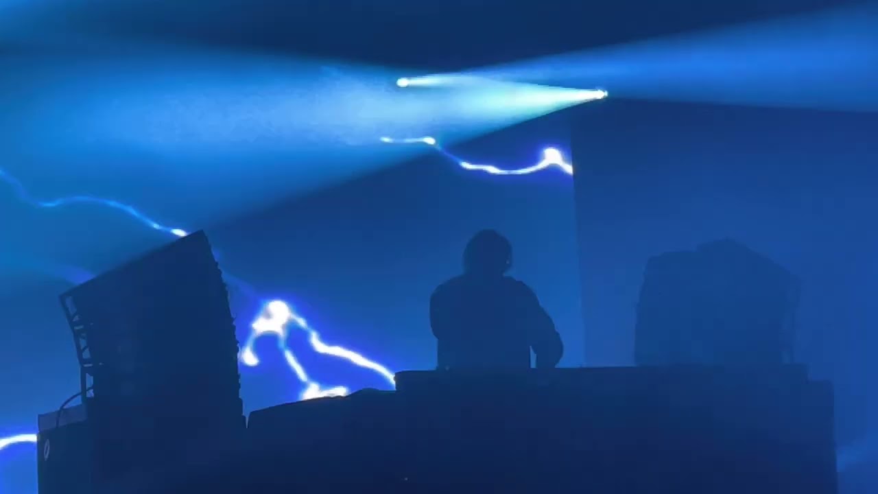Kavinsky - Testarossa LIVE @CoronaCapital 2022 [4K HDR]