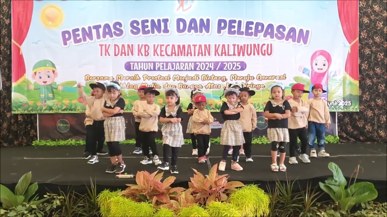 PENTAS SENI KELOMPOK A 3 TK KECAMATAN KALIWUNGU TAHUN 2024   2025