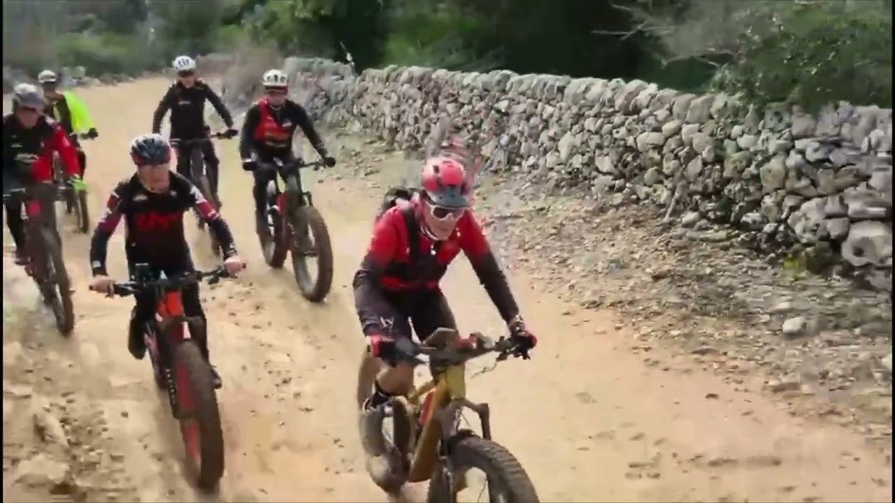 Una domenica solare , nonostante le nuvole. 