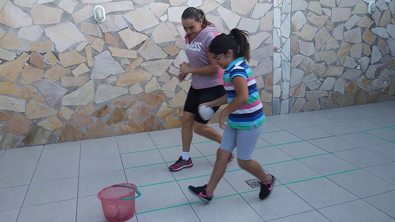 Educação Física em casa. Tia lili.