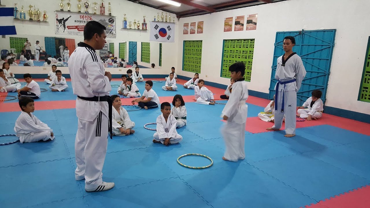 Ejercicios de psicomotricidad para niños de Taekwondo
