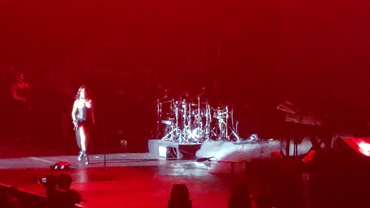 Camila Cabello - All These Years #NeverBeTheSameTour 18/10/2018 @ Movistar Arena