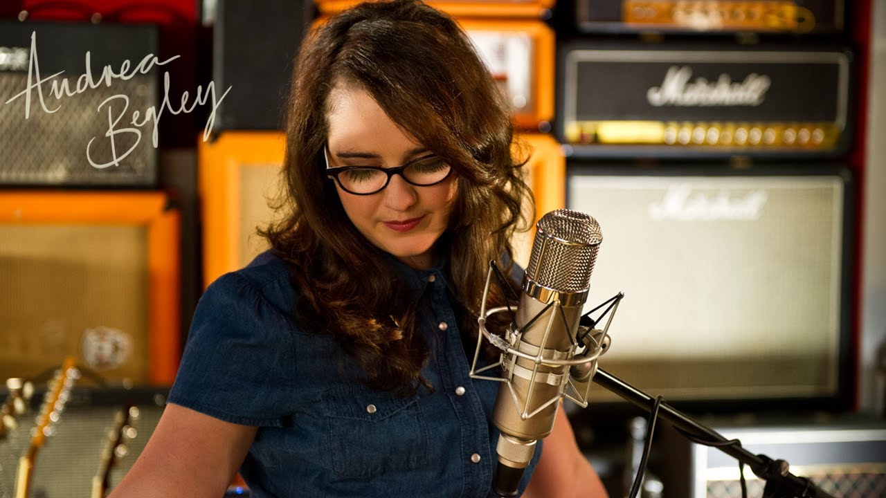 Andrea Begley - Dancing In The Dark (Live Acoustic)