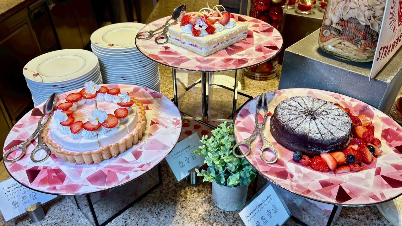 Osaka Station-Connected Strawberry Sweets Buffet | Fresh Strawberries All You Can Eat (Full Menu)