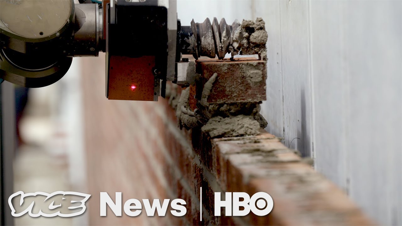 This Bricklaying Robot Can Build Walls Faster Than Humans (HBO)