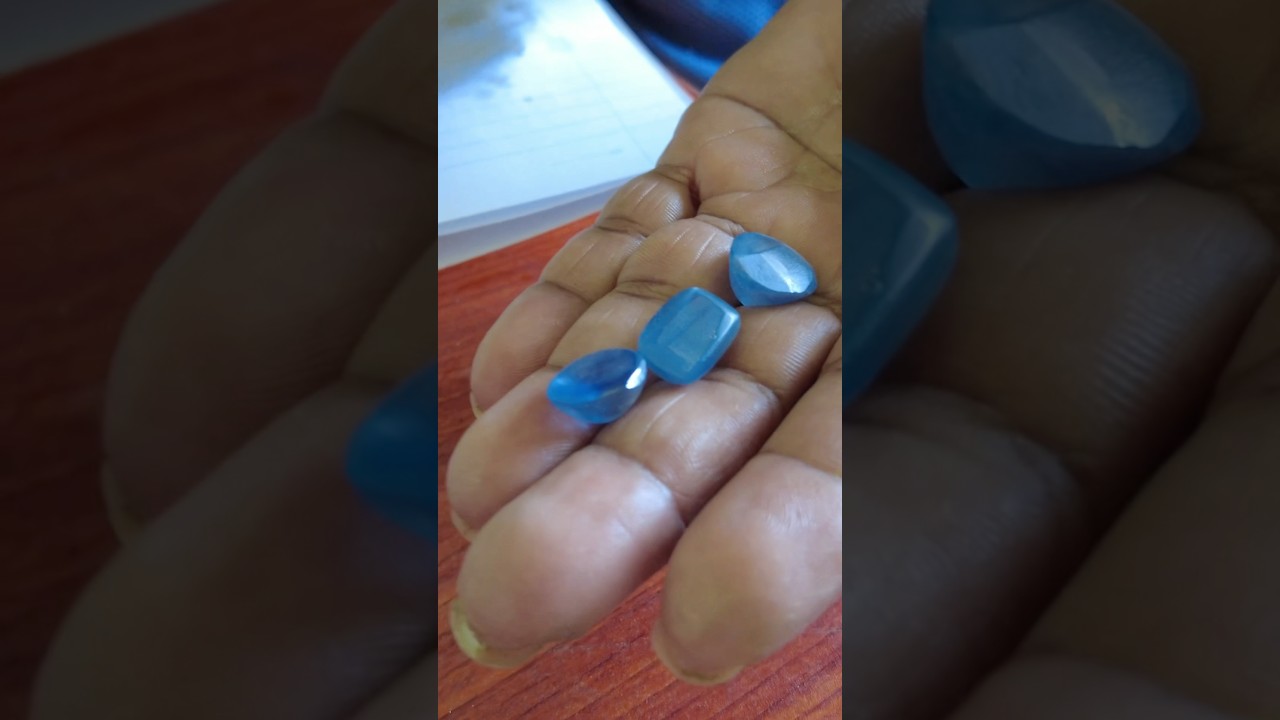Stones To Heat For Royal Blue Sapphires #ceylongems #bluesapphire #shorts #jewellery #heattreatment