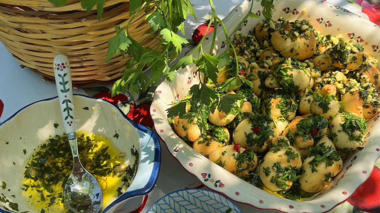 Ricetta NODINI DI PANE ALL'AGLIO