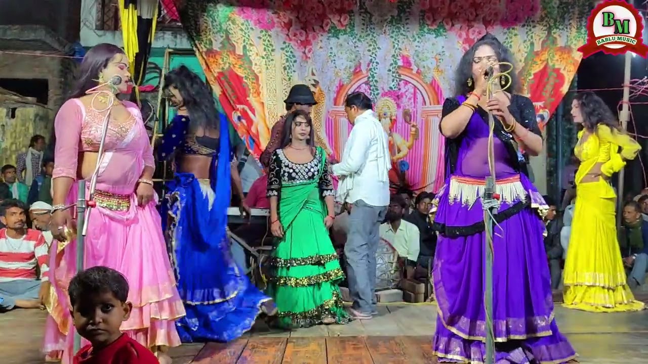 मार मोरे राजा दो तल्ला हो जाए एक तूमका हो जाए एक हमका हो जाए करिश्मा रानी का रंगा रंग फरमाइश की गीत