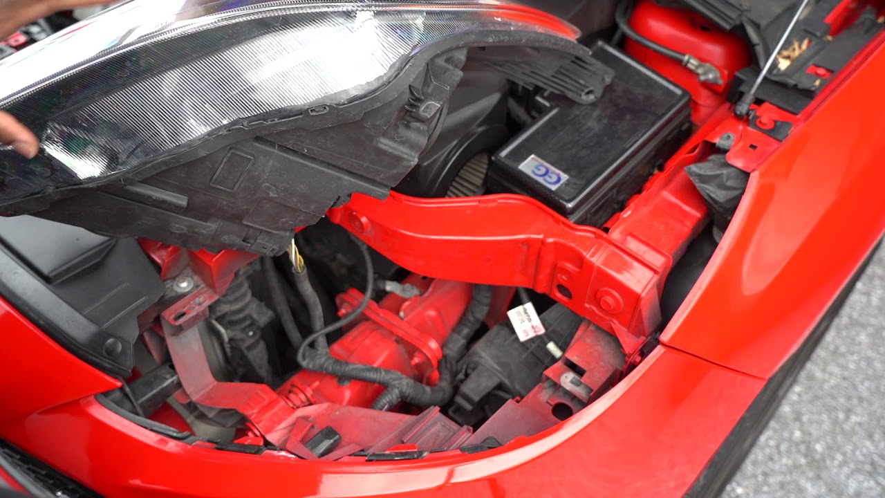 How to replace headlight bulb markers on my Focus st