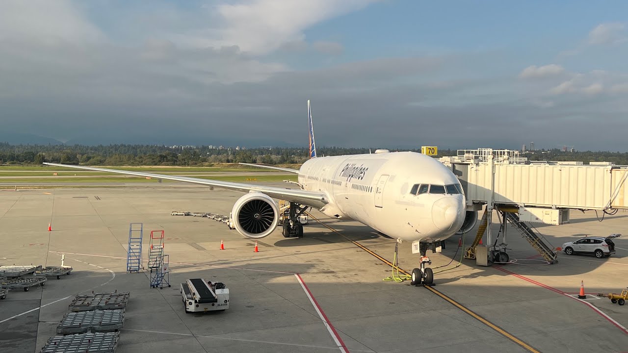 Philippine Airlines B777-3U3ER (RP-C7783) PR116 landing