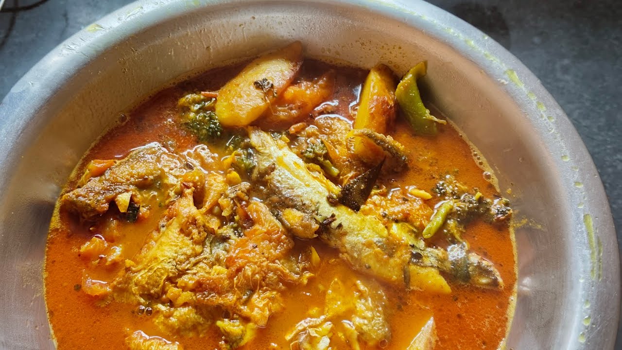 পাবদা মাছের ঝোল। 