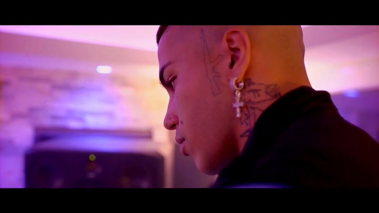Sfera Ebbasta - ULLALLÀ (ZERI SUL BANK ACCOUNT/CHIARO) SPOILER COMPLETO