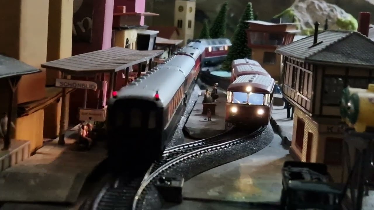 Märklin Senator 43233 plus V 200 052
