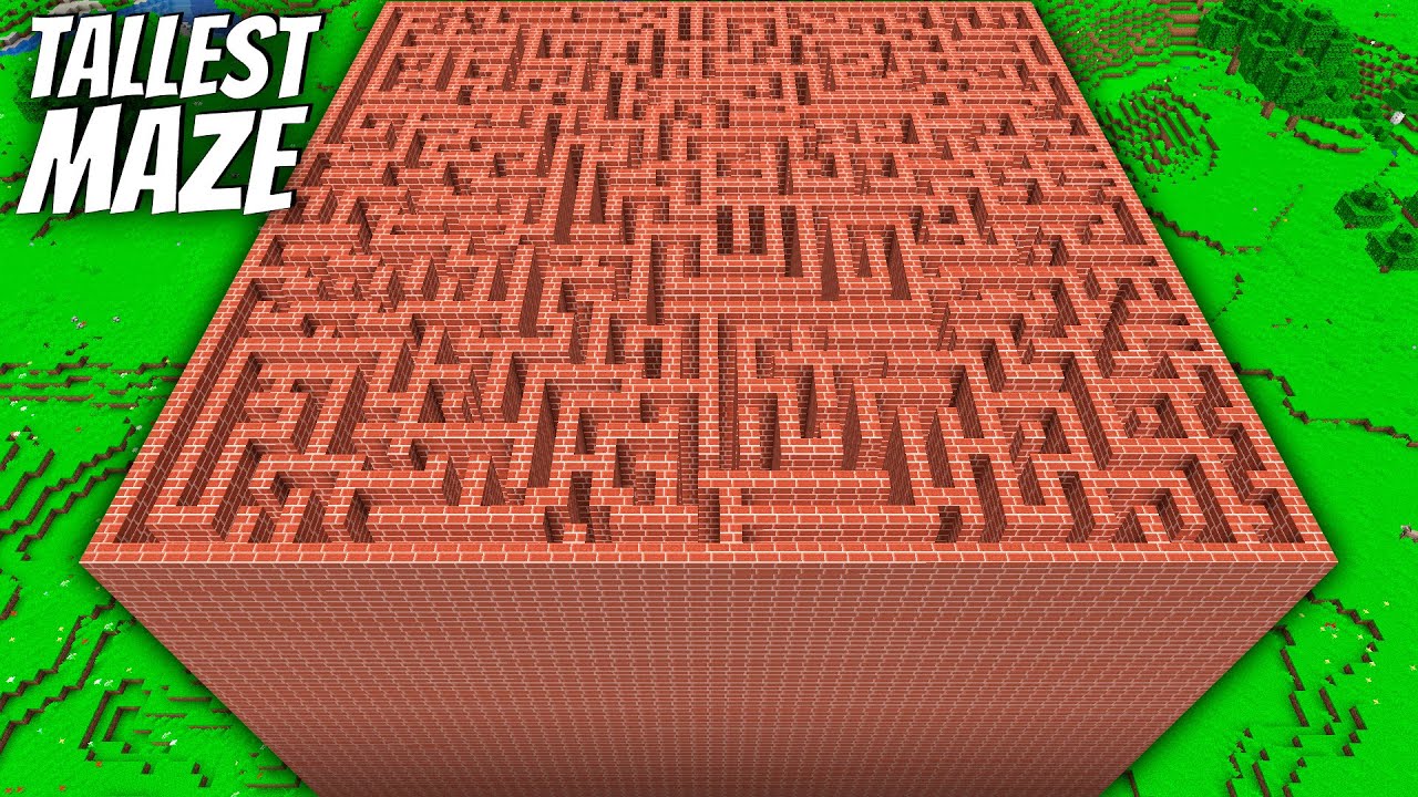 I found a TALLEST MAZE in Minecraft ! What's INSIDE the BIGGEST MAZE ?