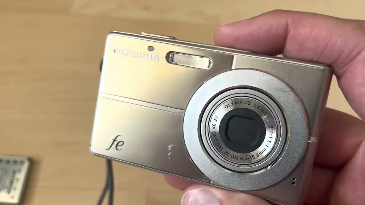 Olympus FE-3010 digital compact photo camera zoom 12MPx device test