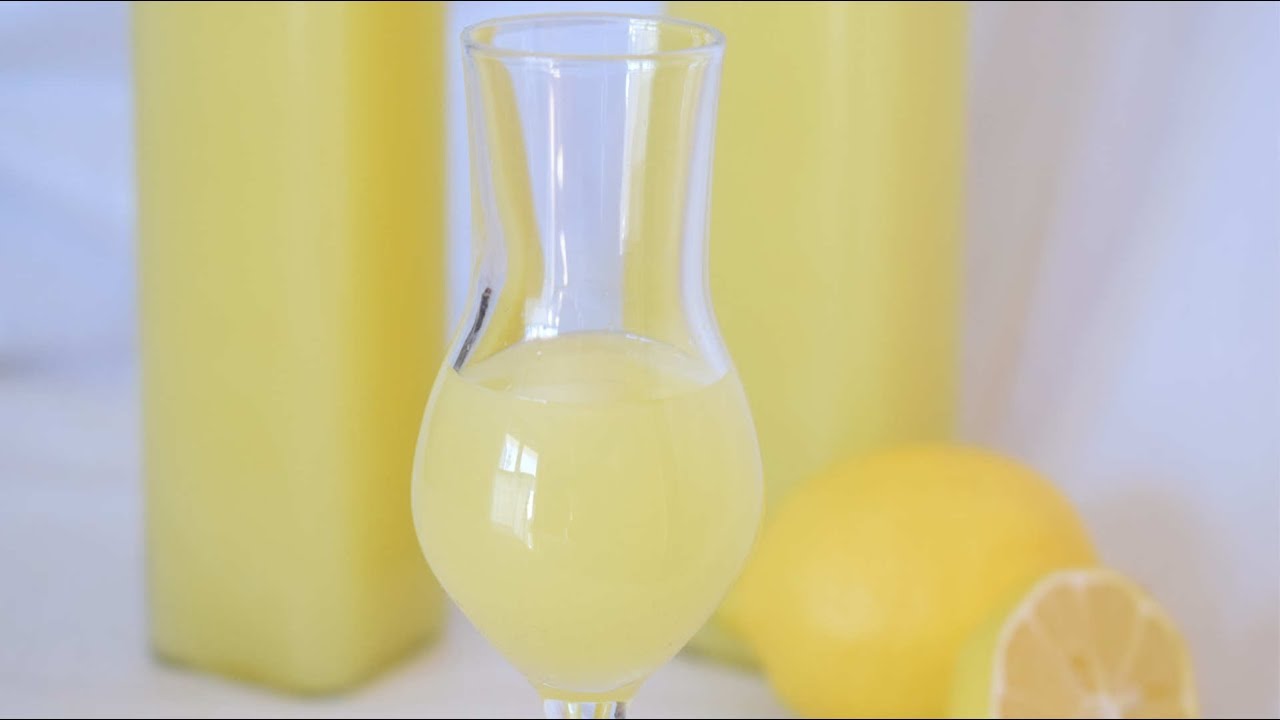 LIMONCELLO FATTO IN CASA - Ricetta Facile e Veloce