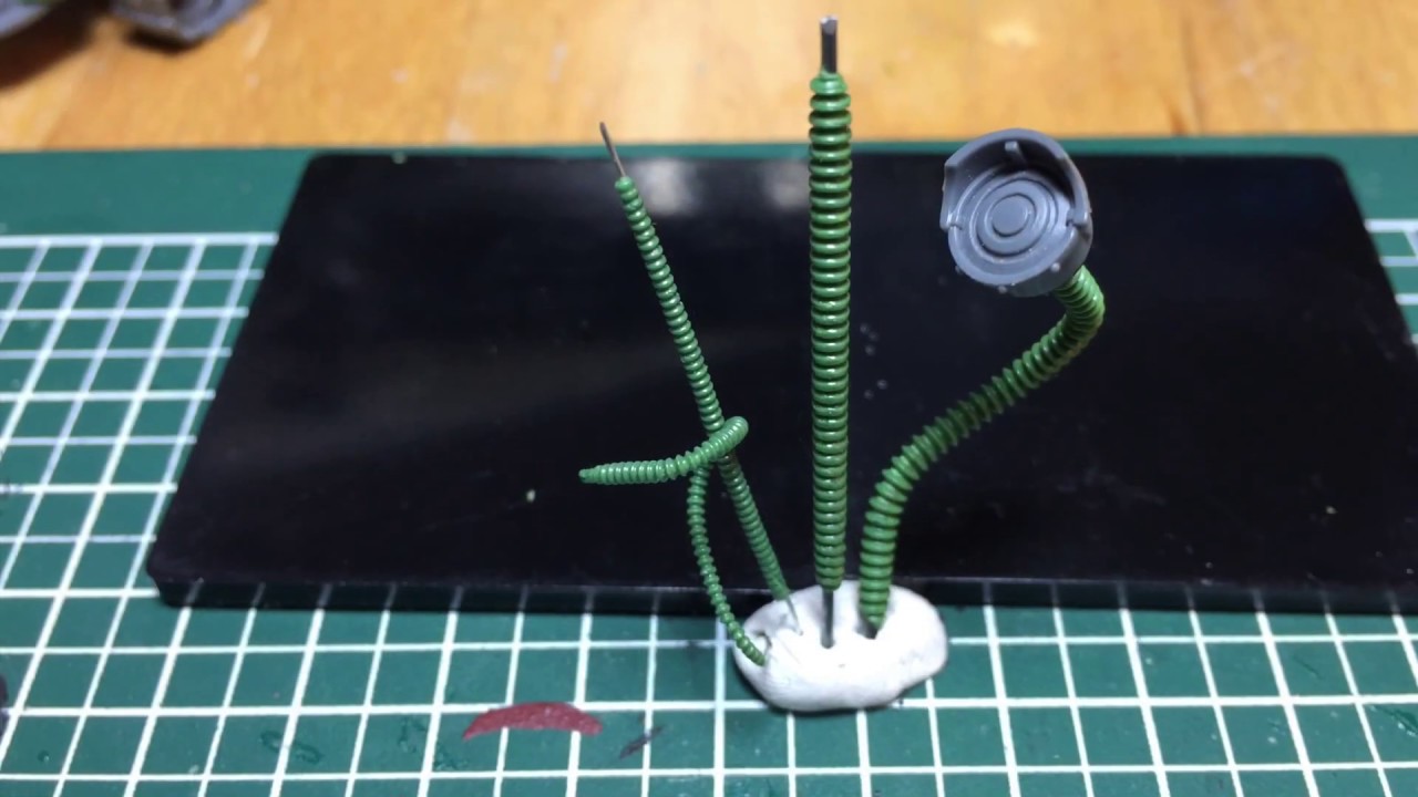 Sculpting positionable cables (TentaCables TM) from greenstuff or putty for wargaming and miniatures