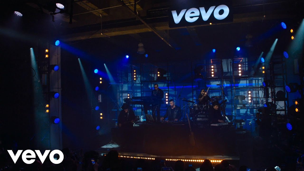 J Balvin - Intro (Live at The Year In Vevo)
