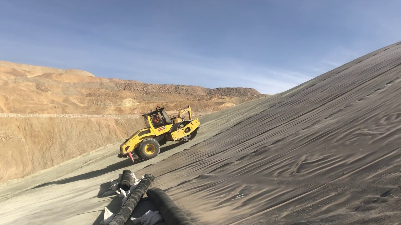 PERFILADO Y COMPACTACIÓN DE TALUD