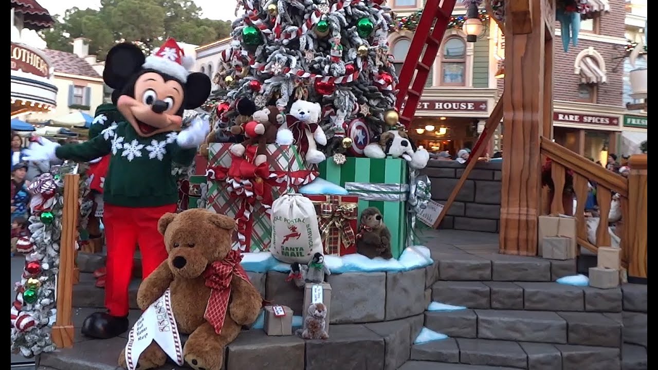A Christmas Fantasy Parade at Disneyland 2015